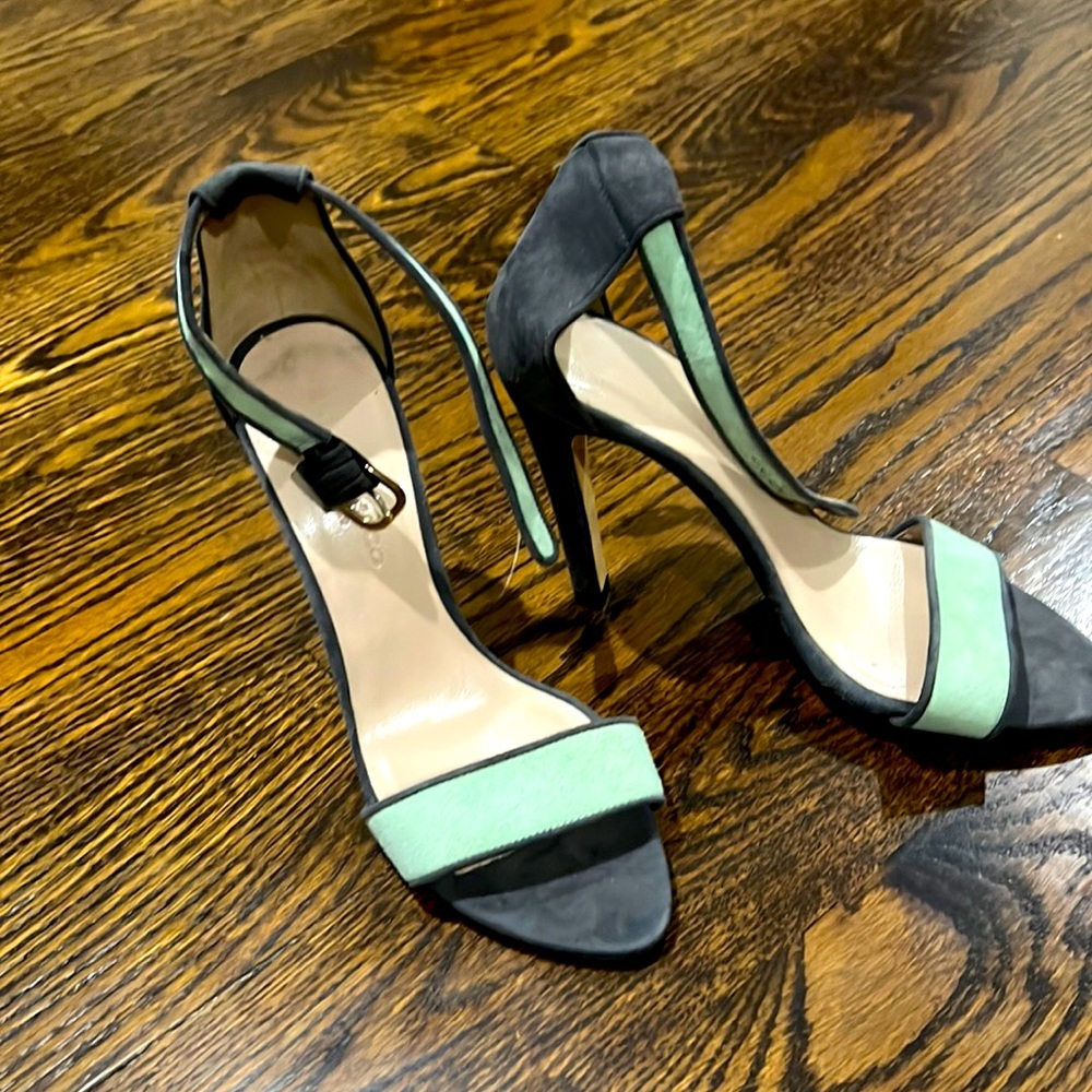 Club Monaco heeled sandal - size 7.5